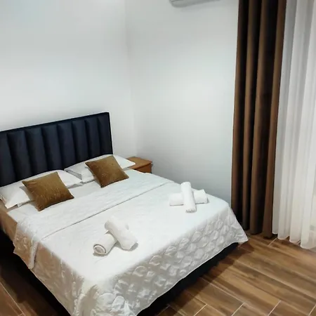 Apartment Four Seasons