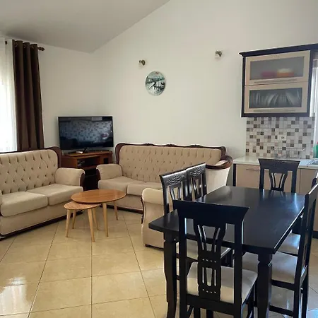 Four Seasons Apartment Ksamil