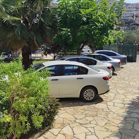 Four Seasons דירה