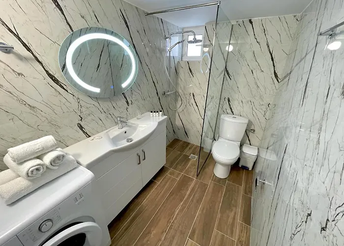 Four Seasons Lägenhet