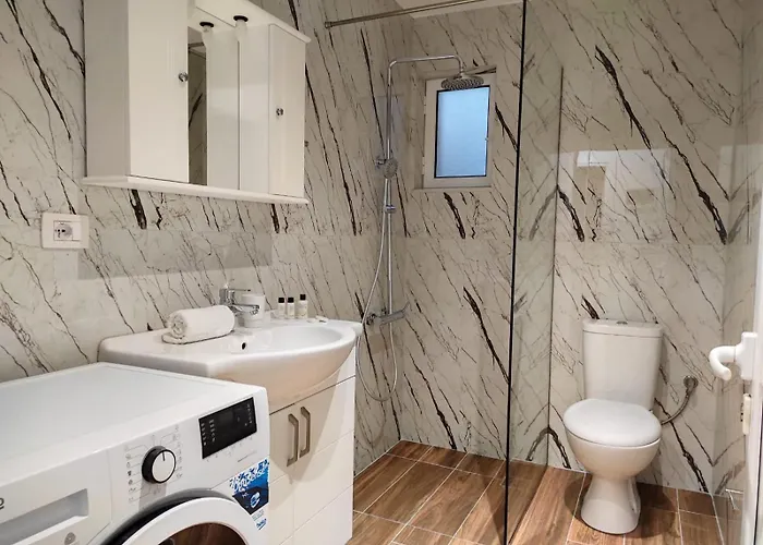 Four Seasons * Ksamil