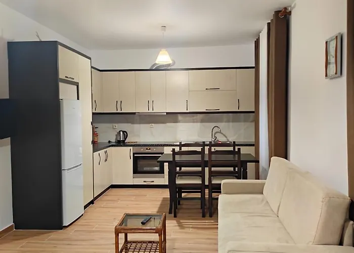 Four Seasons Lägenhet